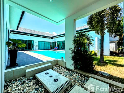 Houses for sale Wiset Road Phuket : 4 Bedroom Villa for sale in Rawai, Phuket