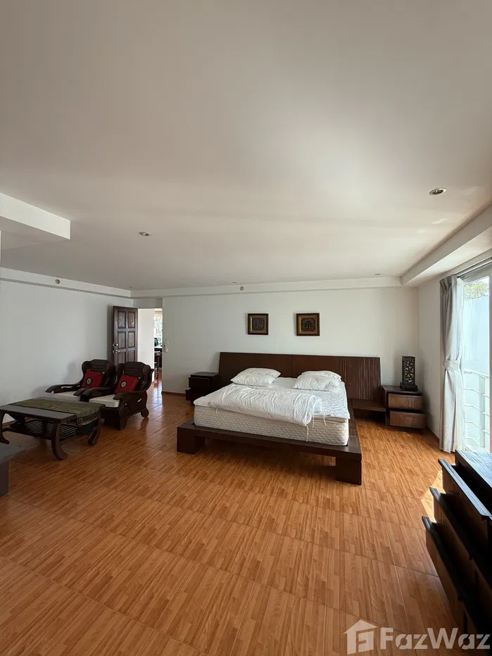 picture Spacious 3 bedroom apartment with seaview - 8/16