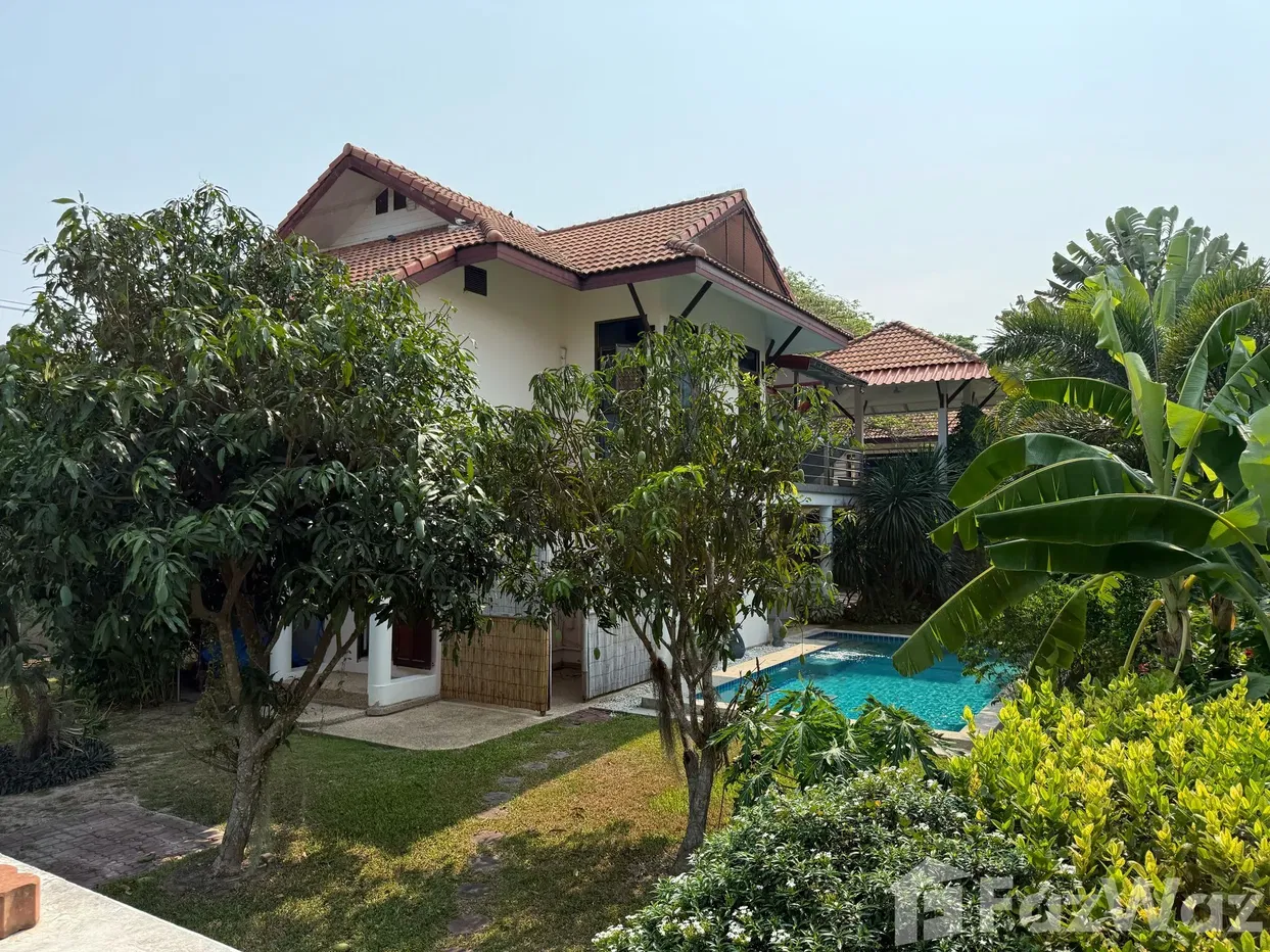 picture reduced! 4 Bedroom Villa at Royal Garden - 1/47
