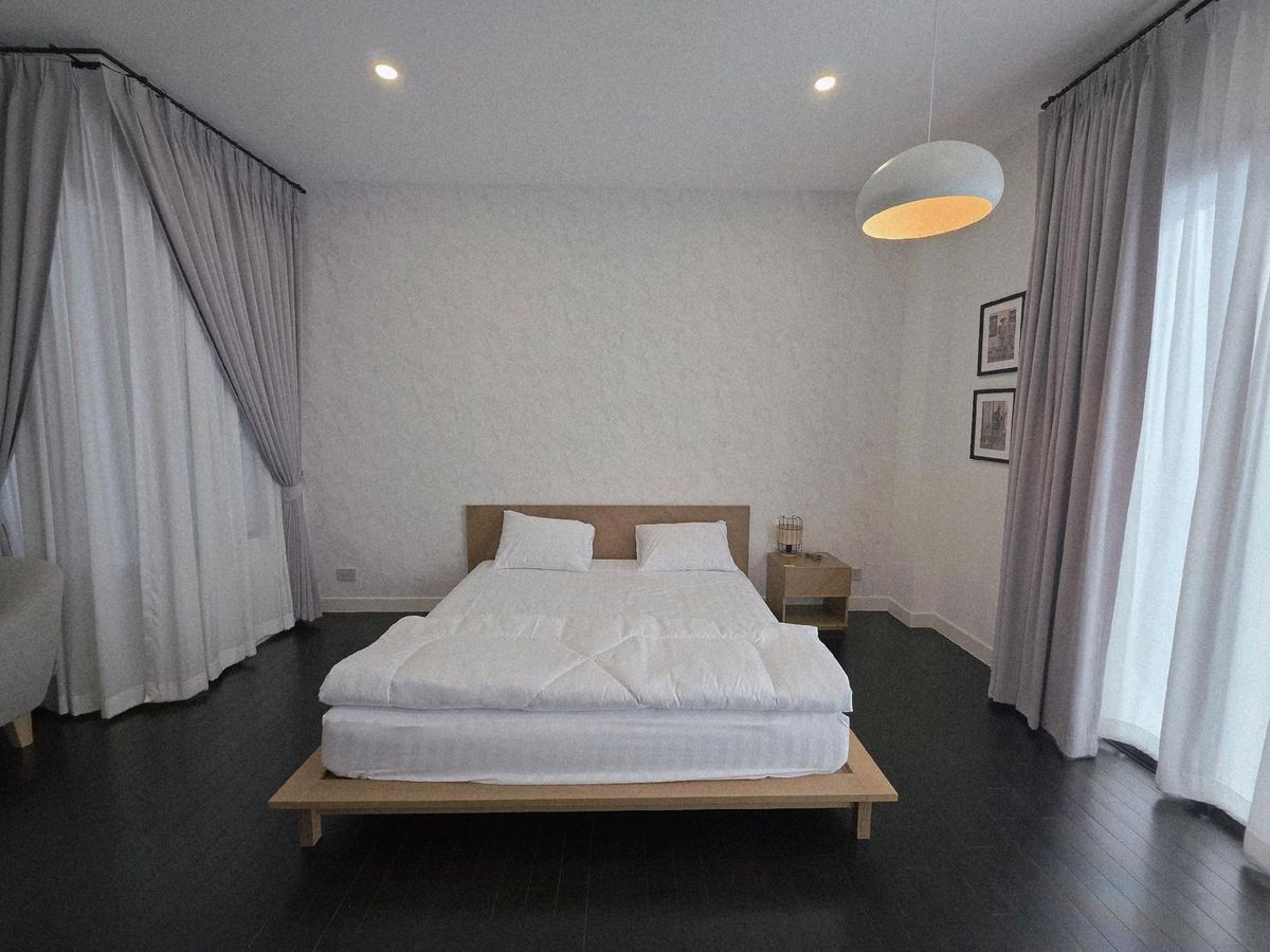 picture For Rent: 3-Storey Detached Private Pool Villa, Super Luxury Level, in the Liab Duan–Ramintra Area. - 19/31