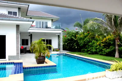 Houses for sale Hua Hin Market Village : 5 Bedroom Villa for sale in Nong Kae, Prachuap Khiri Khan