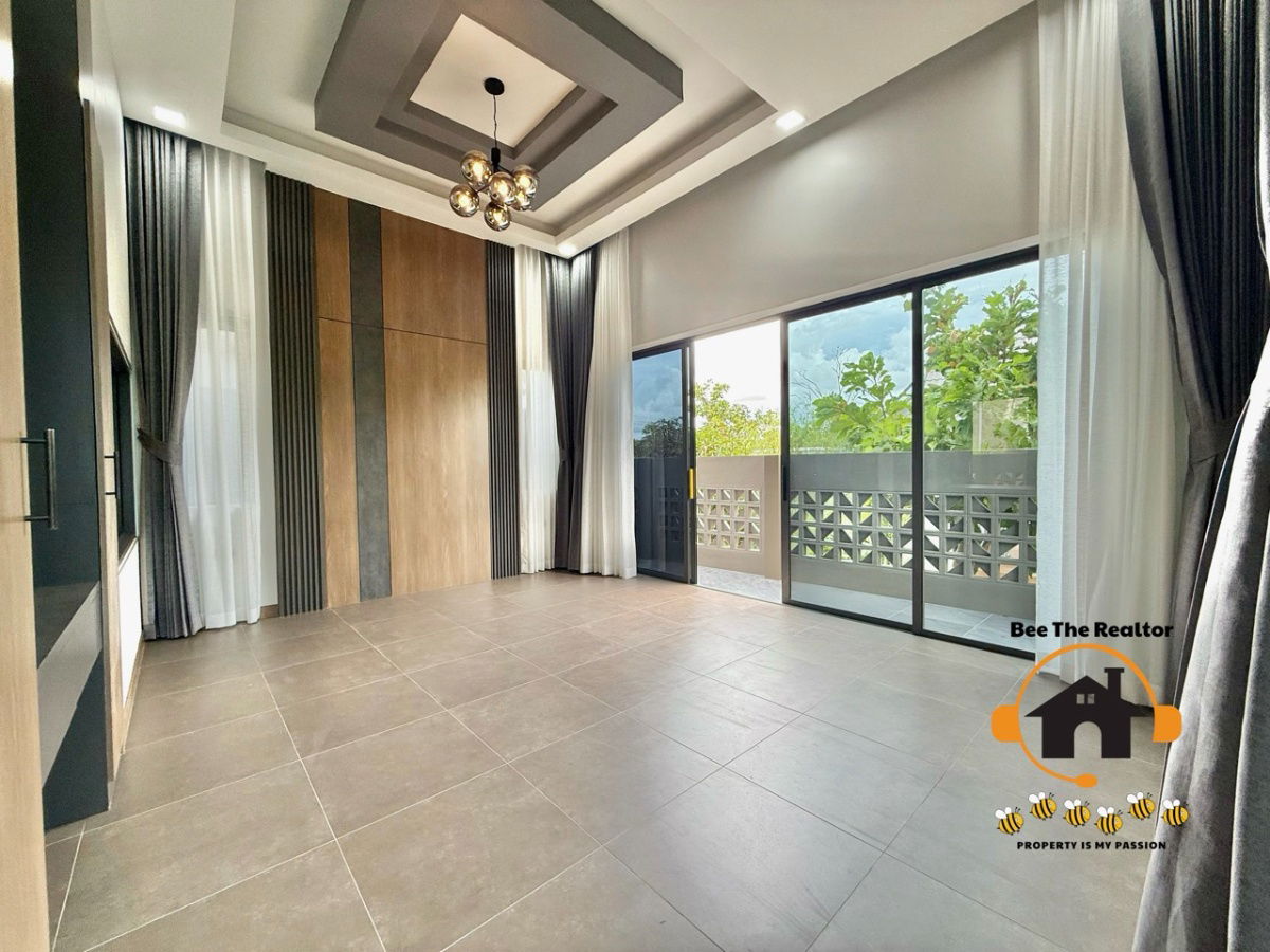 picture Luxury Pool Villa for Sale – Mabprachan Area - 20/29