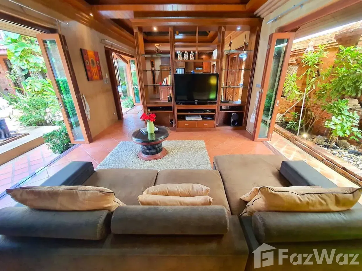 picture Stunning Balinese - Style Villa For Sale - 14/24