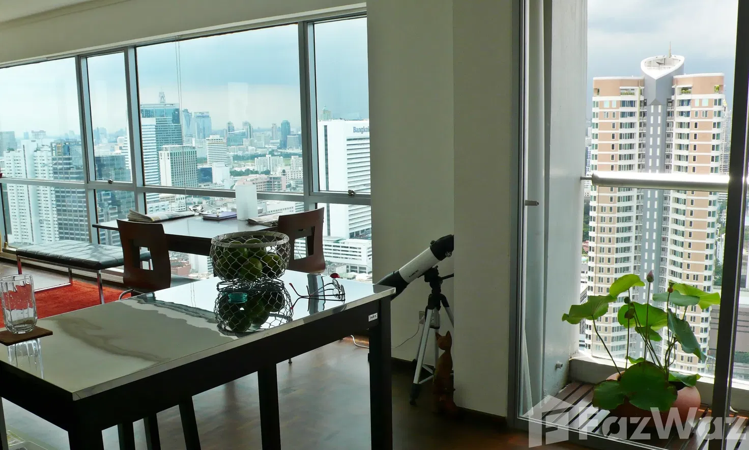 รูป "Silom Suite" Condo 102 sqm corner unit -stunning open view! - รูปที่ 2/6