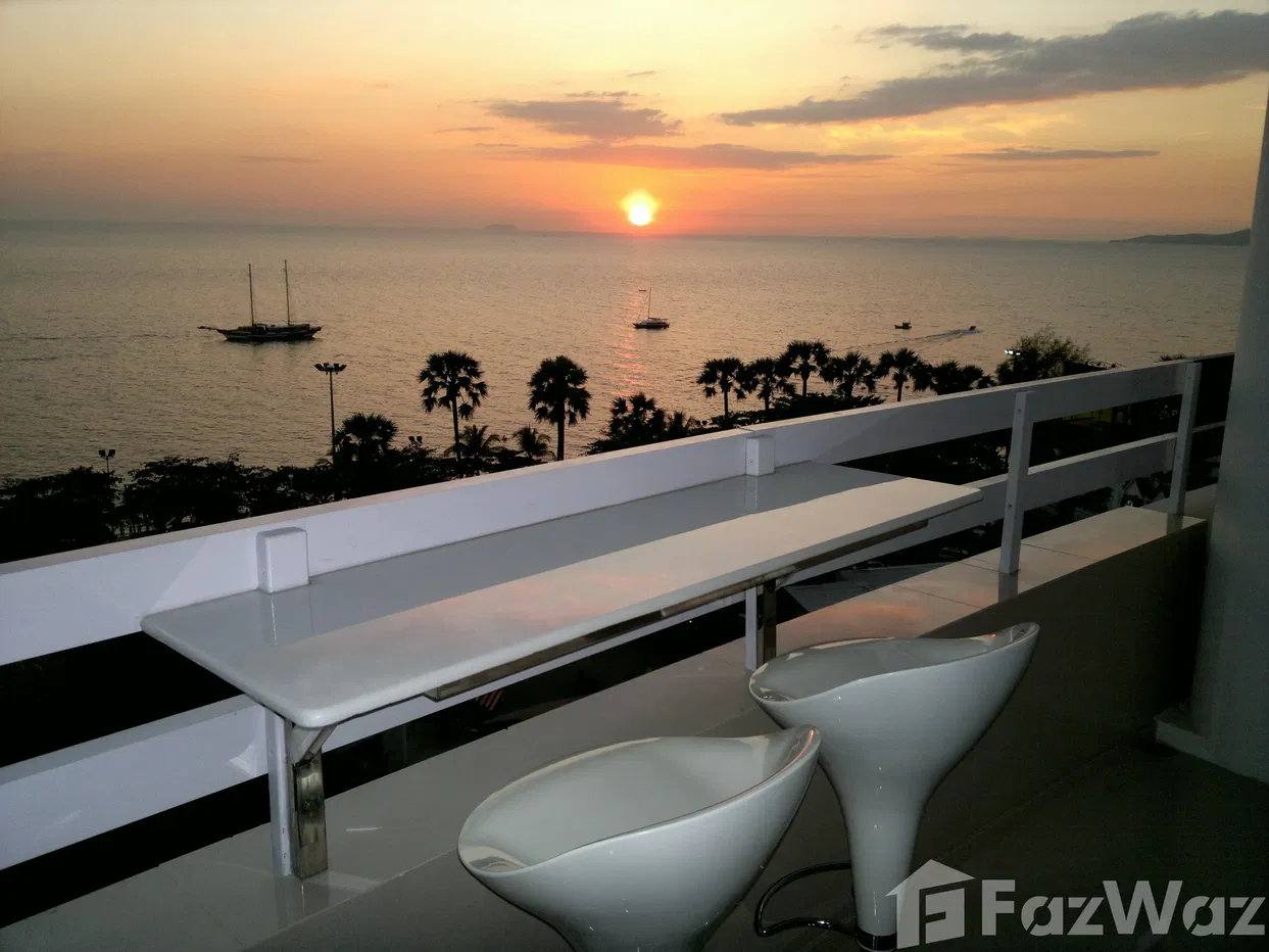 picture Step Into Serene Living: Jomtien Plaza Condotel - 1/30