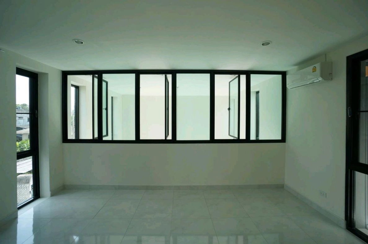 picture Home office, semi-detached house, Soi Ratchada, near the MRT, Ratchada-Lad Phrao intersection - 5/10