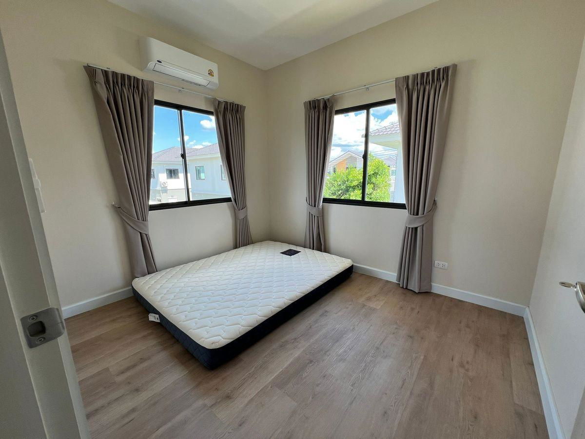 picture House for rent 🔥 Perfect Place Ramindra - Wongwaen 🔥 3 bedrooms, 2 bathrooms, fully furnished and equipped with appliances. - 14/21