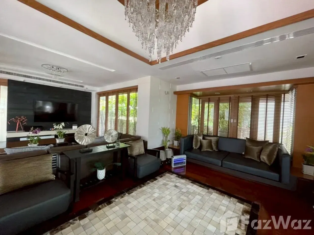 picture 5 Bedroom Villa for sale in Na Kluea, Chon Buri - 8/11