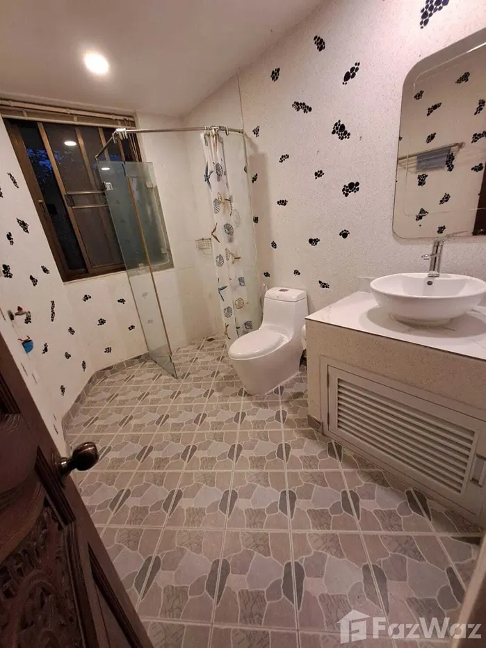 picture reduced! 4 Bedroom Villa at Royal Garden - 42/47
