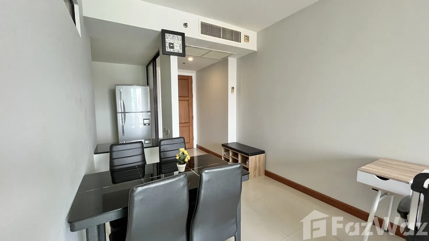 picture Luxury Living in Khlong Toei Nuea: Savour an Urban Oasis Today! - 6/13