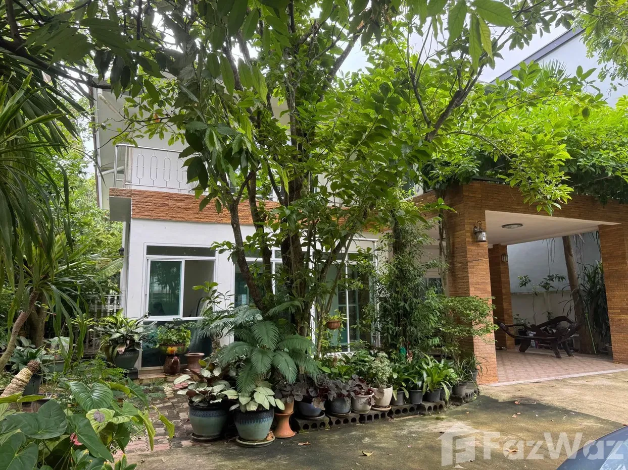 picture Luxury Golfside Villa with Panoramic Lake Views – Loch Palm - 2/12