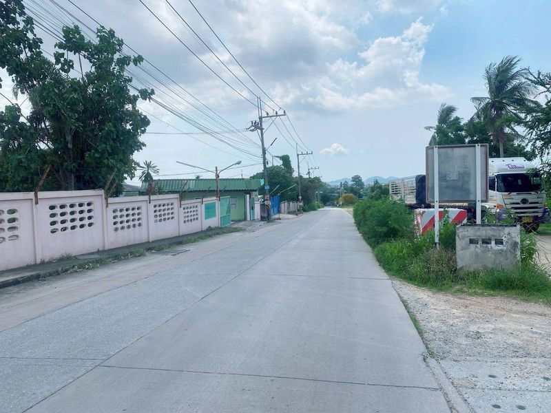 picture Beautiful plot of land for sale, good price, Bueng District, Sriracha, Chonburi - 7/9