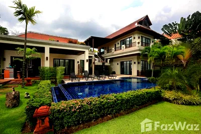 Houses for sale Phuket : 4 Bedroom Villa for sale at Nai Harn Baan Bua
