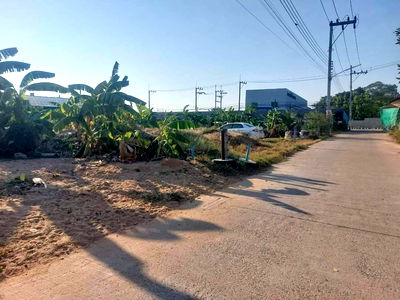 ที่ดิน ชลบุรี : ที่ดิน 60 ตรว.ใกล้ทะเลบางละมุง ตลาดโรงโป๊ะ