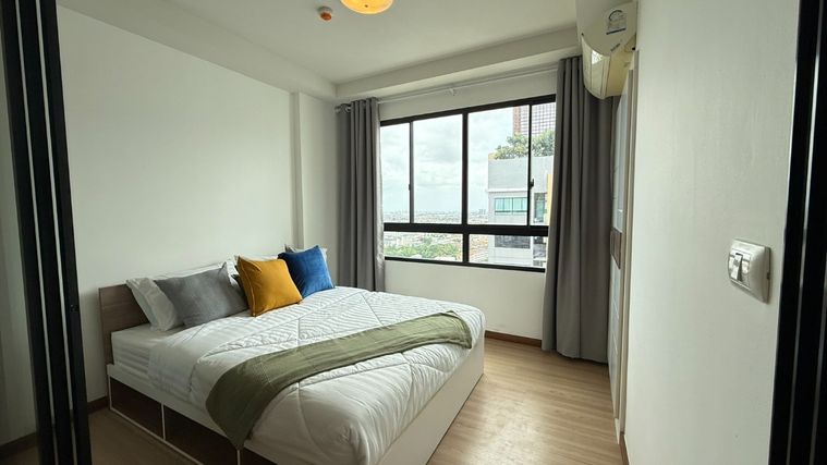 ✨ Condo for Rent – Ready to Move In! Located at J Condo Sathorn – Kalapapruek Brand-new unit in a great location, fully furnished and well-decorated.