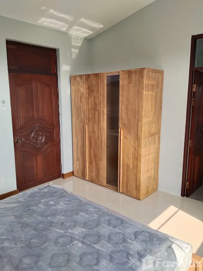 picture reduced! 4 Bedroom Villa at Royal Garden - 37/47
