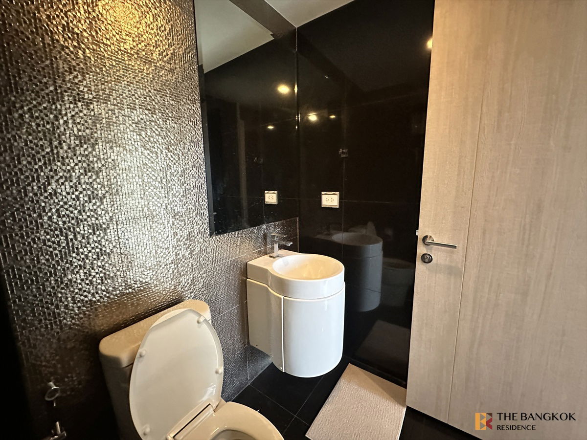 picture Rhythm Sukhumvit 36-38 💥 Condo in Prime Location, Attractive Price ❤️ Near BTS Thonglo - 9/10