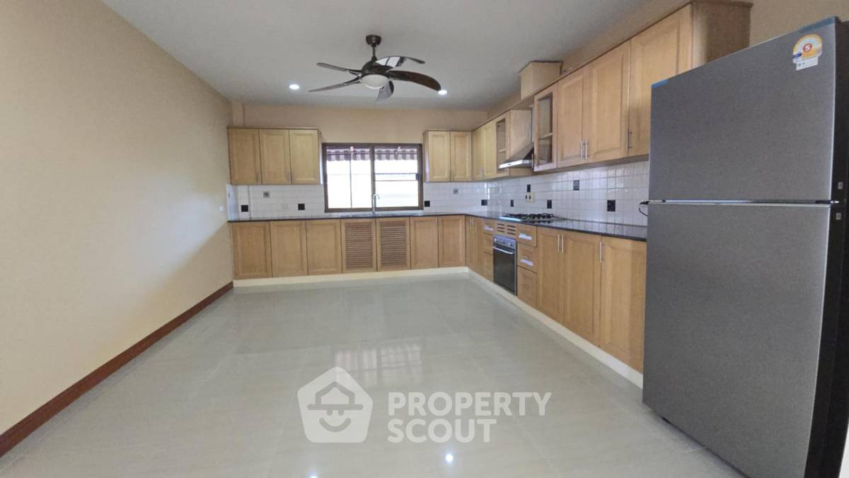 รูป วิลล่า 5-ห้องนอน ใกล้ อ่างเก็บน้ำมาบประชัน (ID 2250791) - รูปที่ 12/20