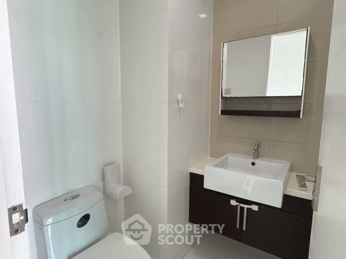 picture 2-BR Condo at The Bloom Sukhumvit 71 near BTS Phra Khanong (ID 2250539) - 12/14