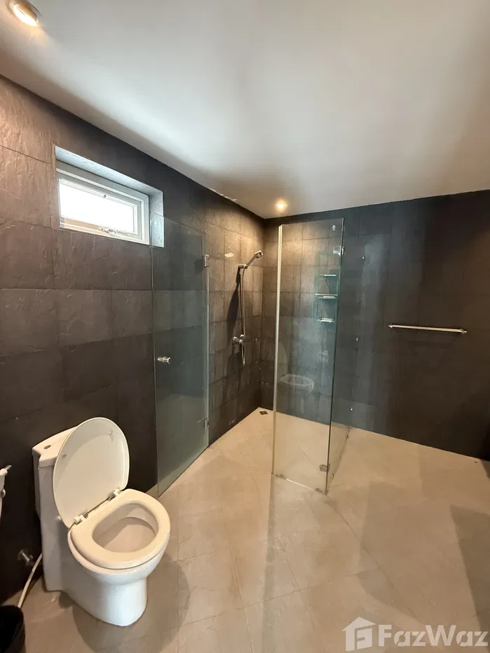 picture Spacious 3 bedroom apartment with seaview - 11/16