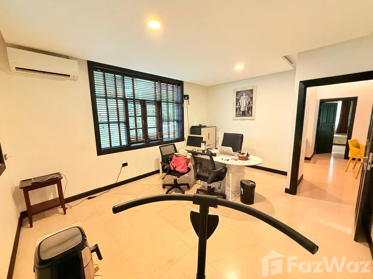 picture Rare 5-Bedroom Villa Near Hua Hin Town with Mountain Views - 26/44