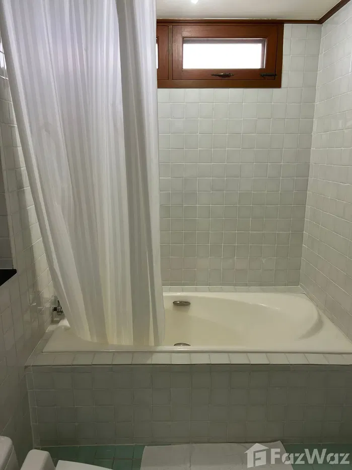 picture Golf-View 3 Bedroom Freehold Condo - 29/47