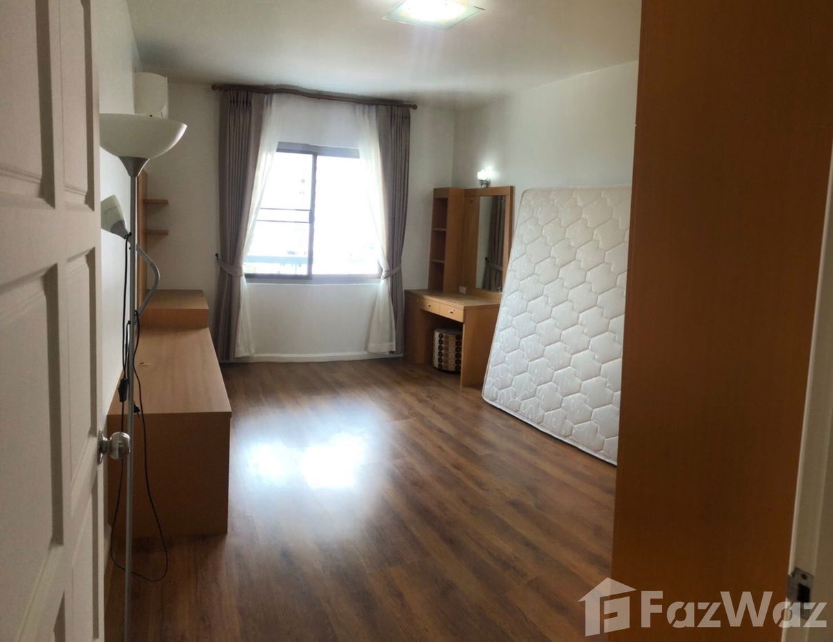 picture 3 Bedrooms For Rent In Royal Castle - 8/10