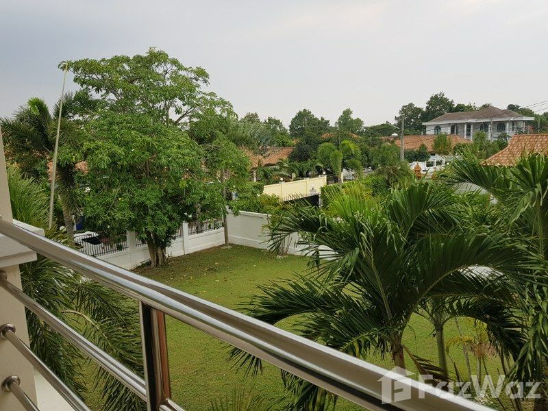 picture 4 Bedroom Villa for sale at Lakeside Court - 43/48