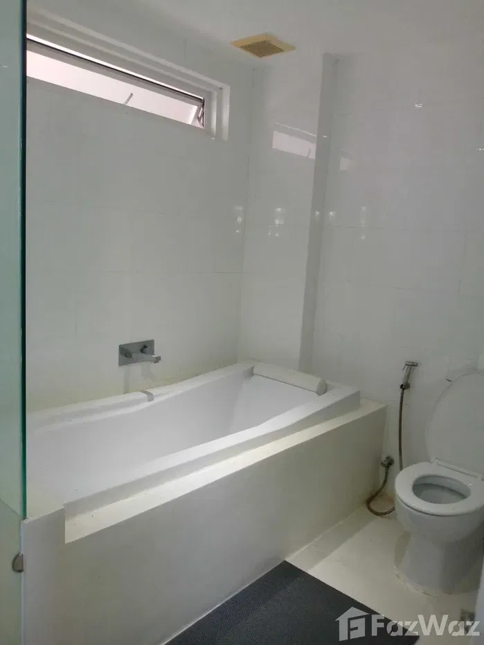 picture 2 Bedroom Condo for Sale in Sunset Plaza - 11/19