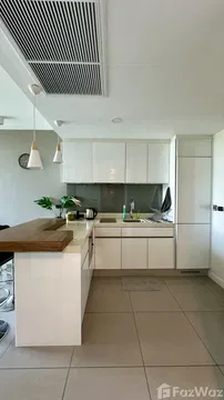 Foreign Freehold Spacious Apartment Near Laguna