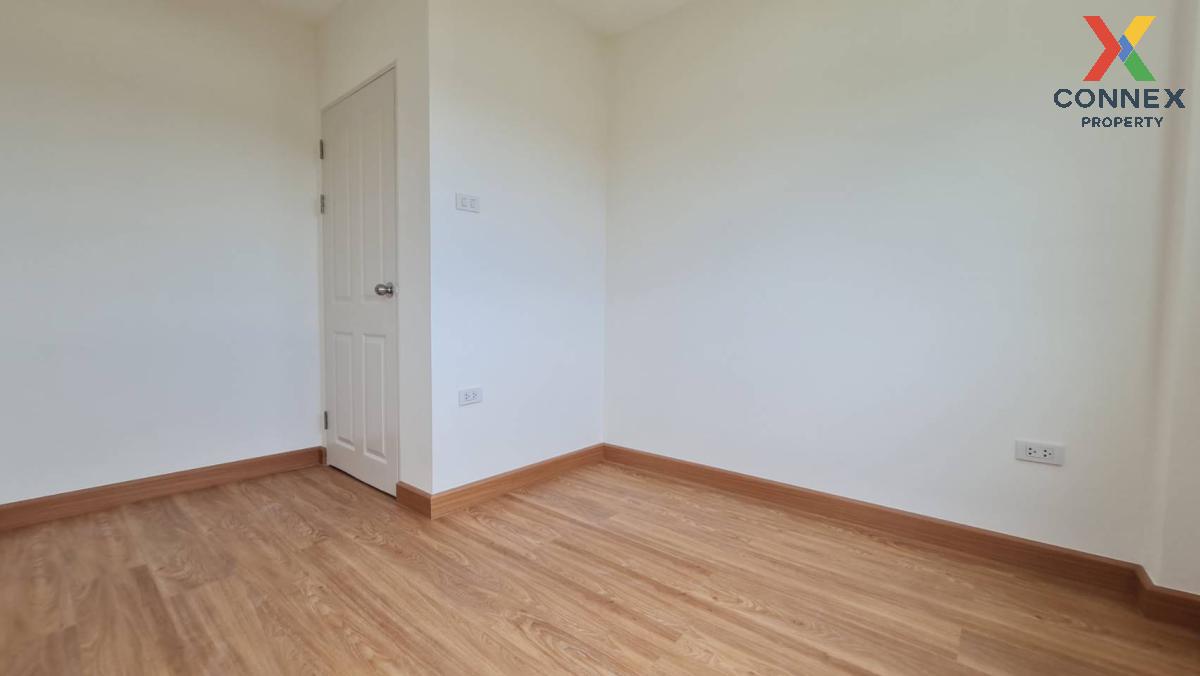 picture For Sale Townhouse/Townhome  , Park Village 4 Sarasas - Ratchapruek , corner unit , newly renovated , Khlong Phra Udom , Lat Lum Kaeo , Pathum Thani , CX-127993 ✅ Live chat with us ADD LINE @connexproperty ✅  - 8/12