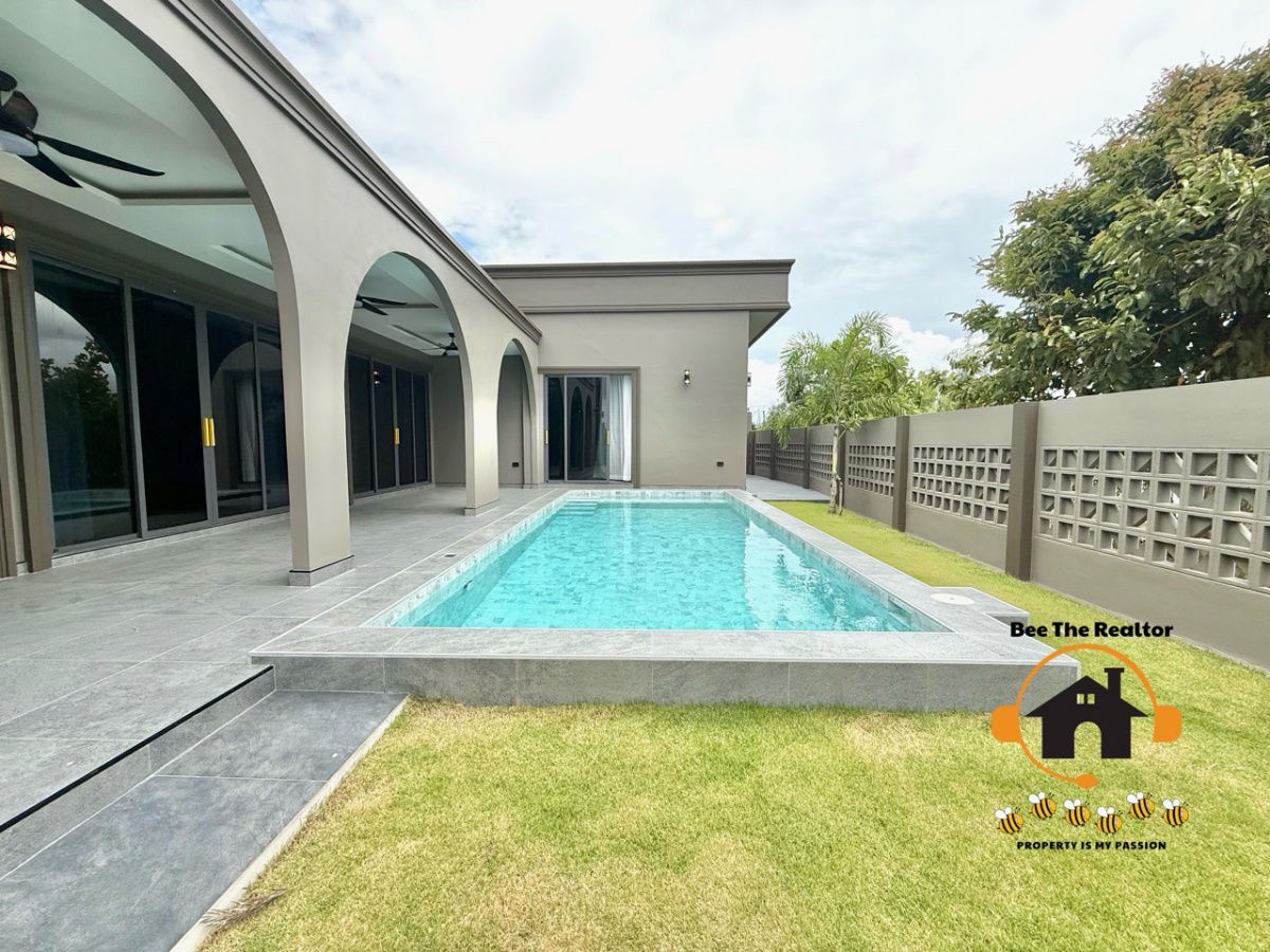 picture Luxury Pool Villa for Sale – Mabprachan Area - 2/29