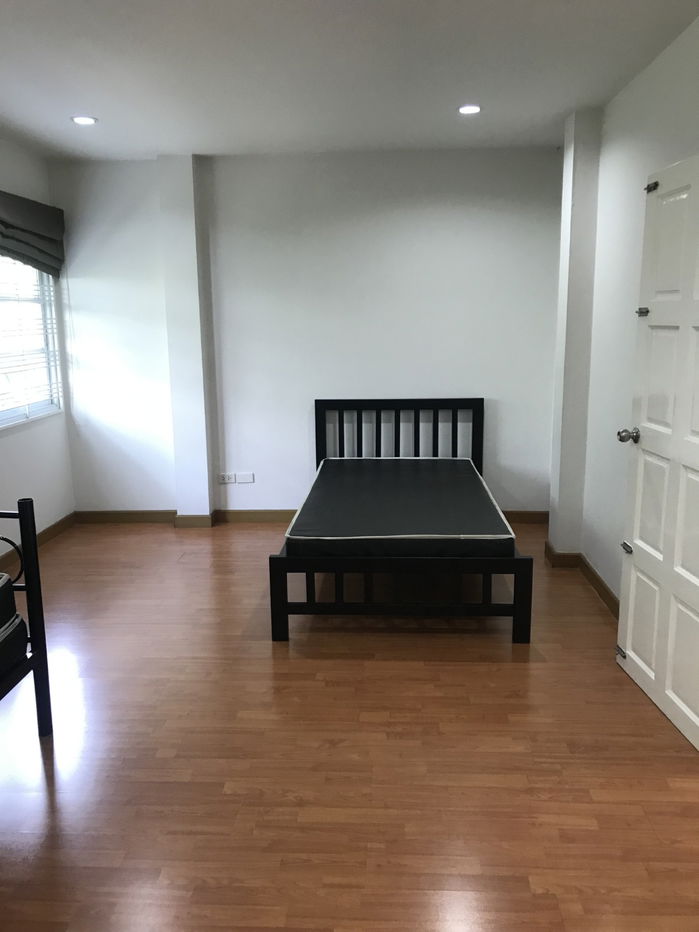 picture For Rent at 3-storey house, Soi Pracharat Bamphen 26 - 11/15