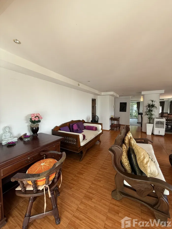 picture Spacious 3 bedroom apartment with seaview - 6/16
