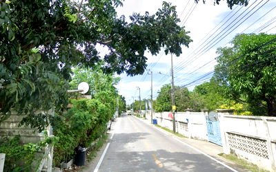 Land for sale Saiaksorn School : Prime Land for Sale – Soi Uamkhum, Near Central Eastville