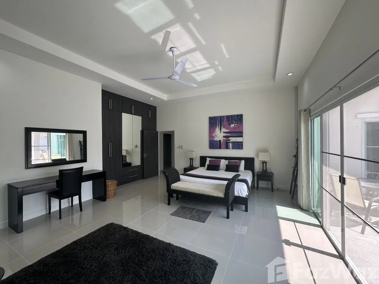 picture Large Private 4 Bedroom Pool Villa with Guest House - 20/31