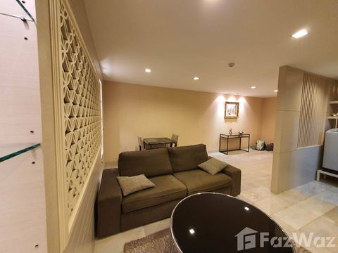 Serene Urban Abode: The Waterford Park Sukhumvit 53 Condo