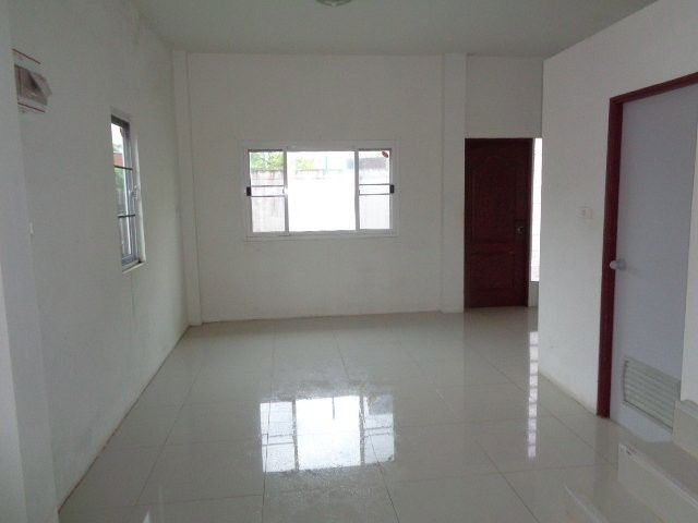 picture FOR SALE  TOWNHOUSE PROPERTY  2380000 BAHT. - 7/8
