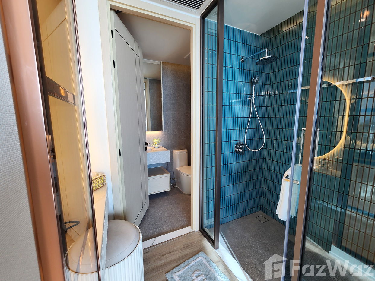 picture 1-Bedroom Condo for Sale at Arom Wongamat - 10/13
