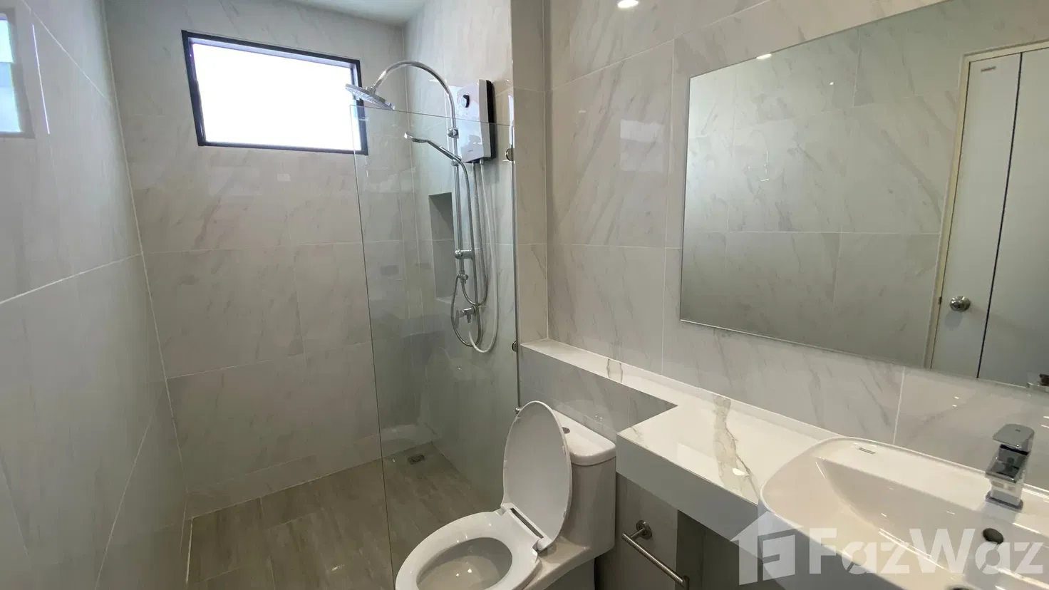 picture 3-Bedroom Semi-Detached House For Rent 5596590 - 18/22