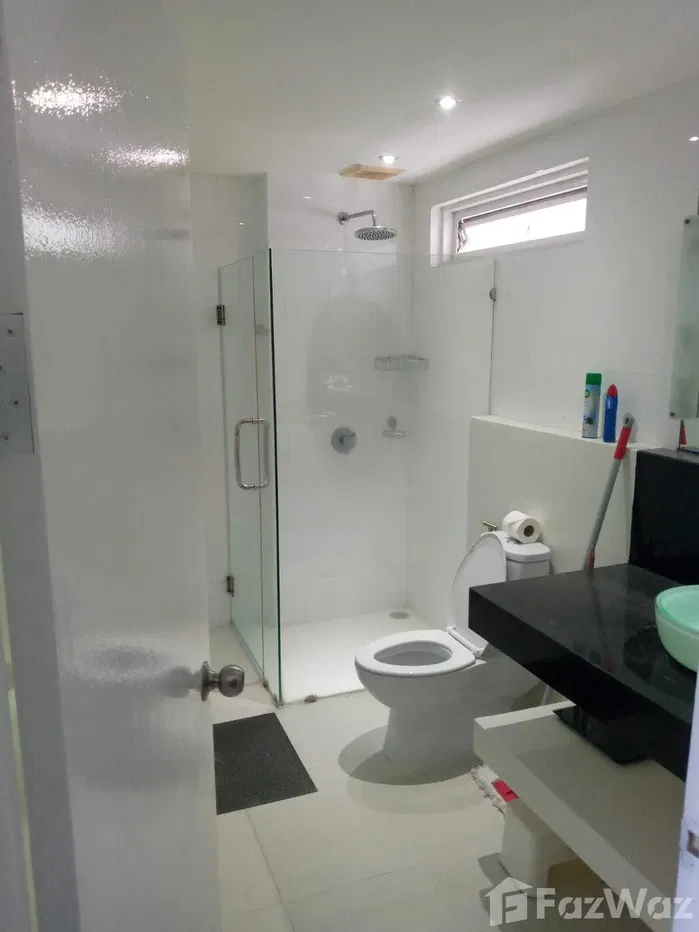 picture 2 Bedroom Condo for Sale in Sunset Plaza - 15/19