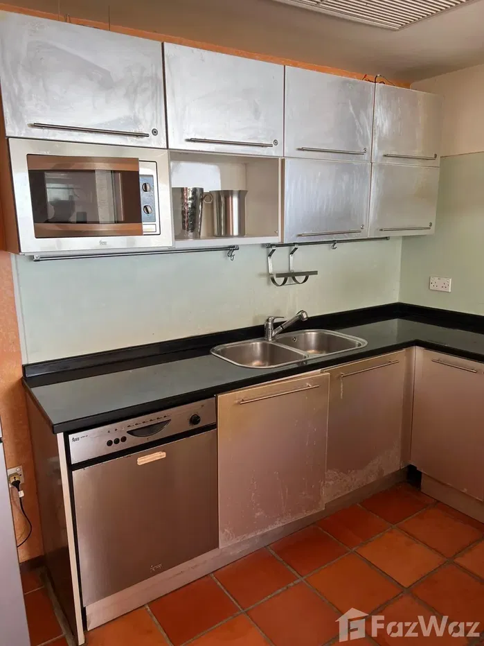 picture Stunning 2 Bed + Study Seaview Freehold Condo - 14/24