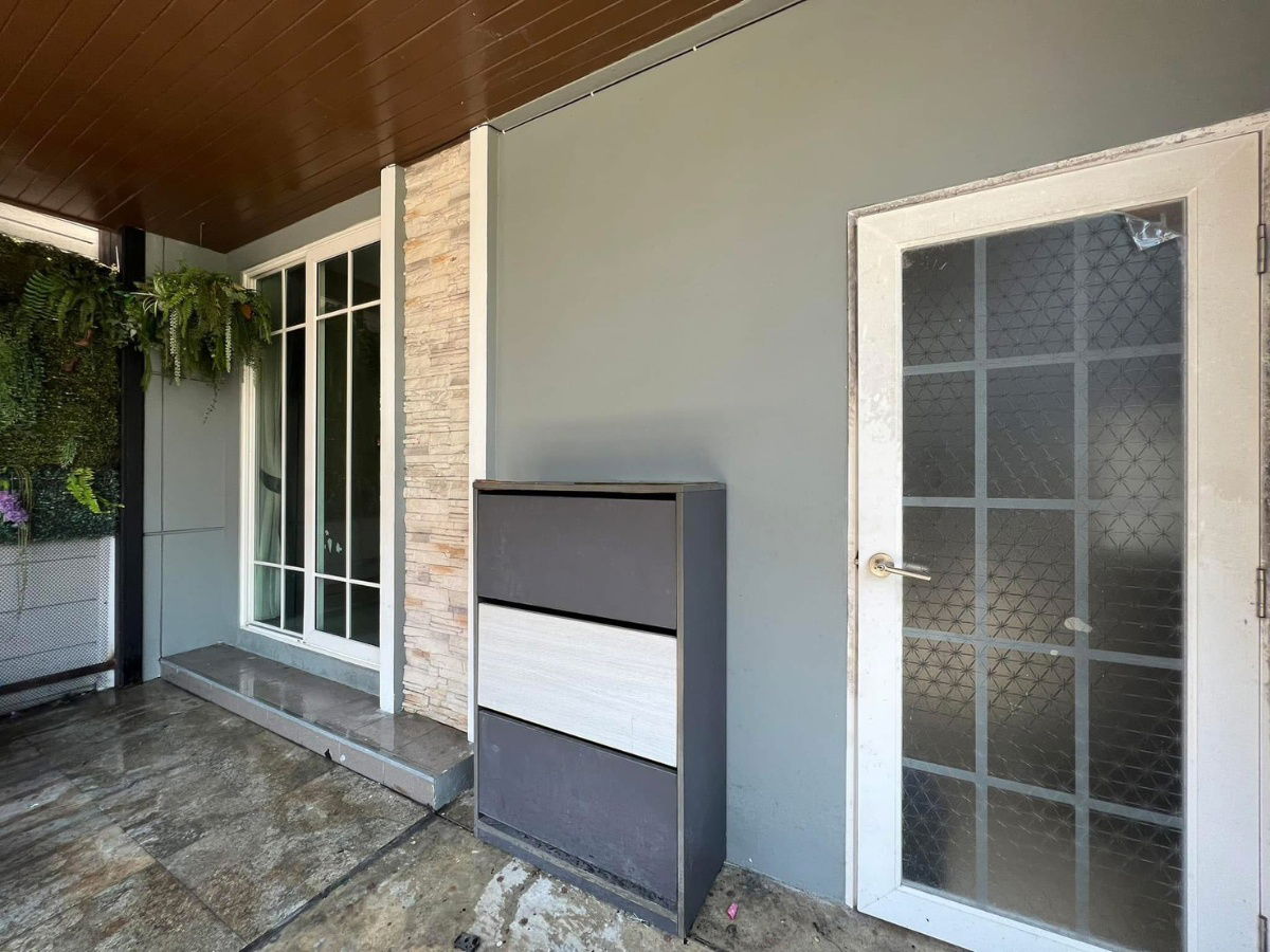 รูป 🏡 ให้เช่า หมู่บ้านโกลเด้นทาวน์ รามอินทรา – คู้บอน ราคาเช่า 15,000 บาท/เดือน (รวมค่าส่วนกลางแล้ว) - รูปที่ 2/17