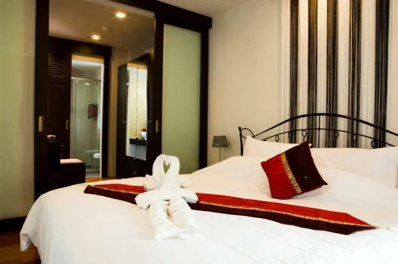 picture Foreign freehold Penthouse with 4 bedrooms in Patong beach - 11/26