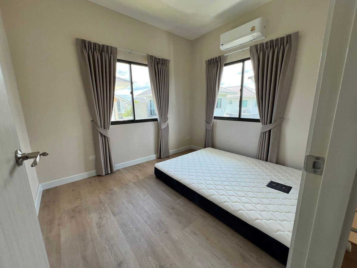 picture House for rent 🔥 Perfect Place Ramindra - Wongwaen 🔥 3 bedrooms, 2 bathrooms, fully furnished and equipped with appliances. - 18/21