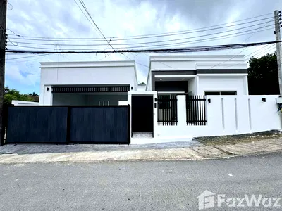Houses for sale Chalong : 3 Bedroom Villa for sale in Chalong, Phuket