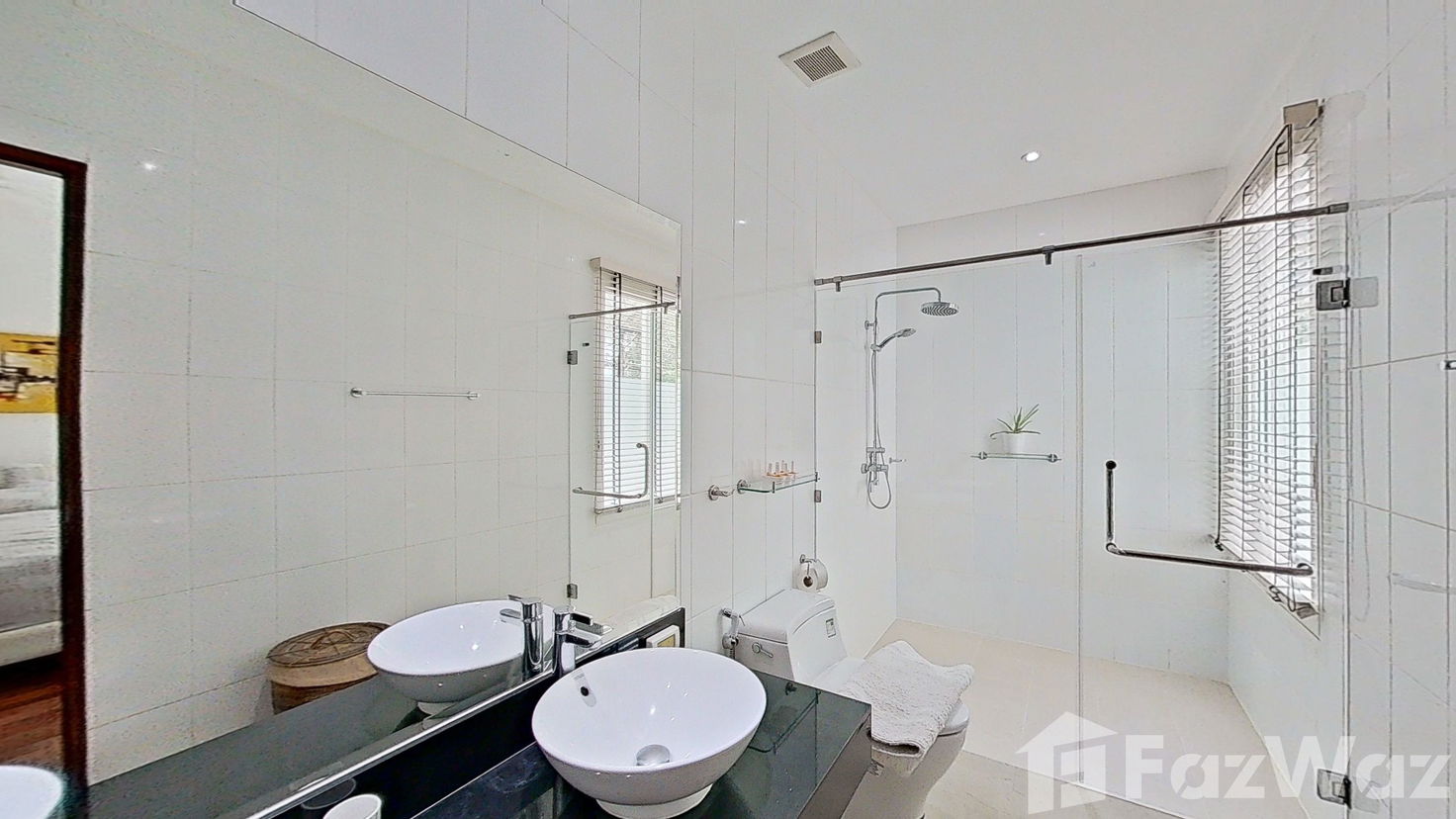 picture Stunning Sea View Pool Condo - 16/19