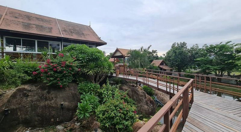picture Land for sale with buildings, restaurant business, Ban Nong Kla, Mueang Chonburi - 10/16