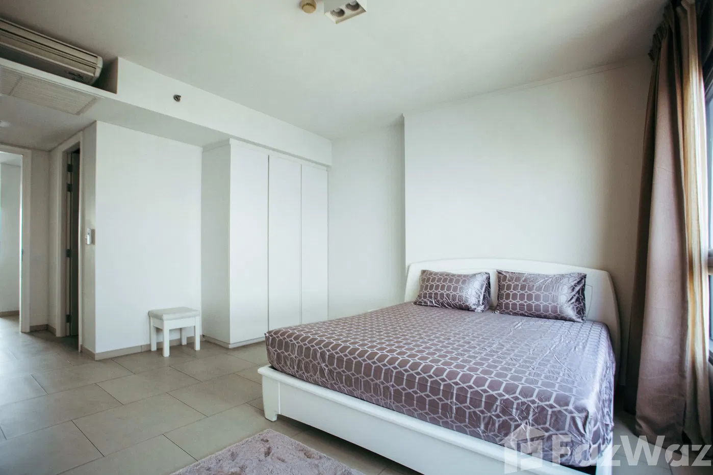 picture Duplex 3 bed 4 bathroom in Zire Wongamat in North Pattaya, - 6/12