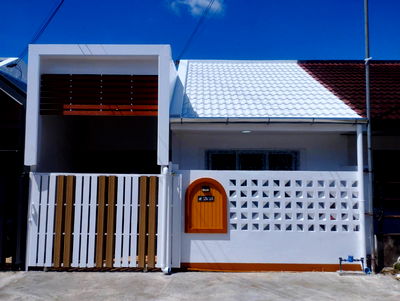 Townhouses for sale Northern Region Industrial Estate Lamphun : Town House near Lamphun Industrial Estate